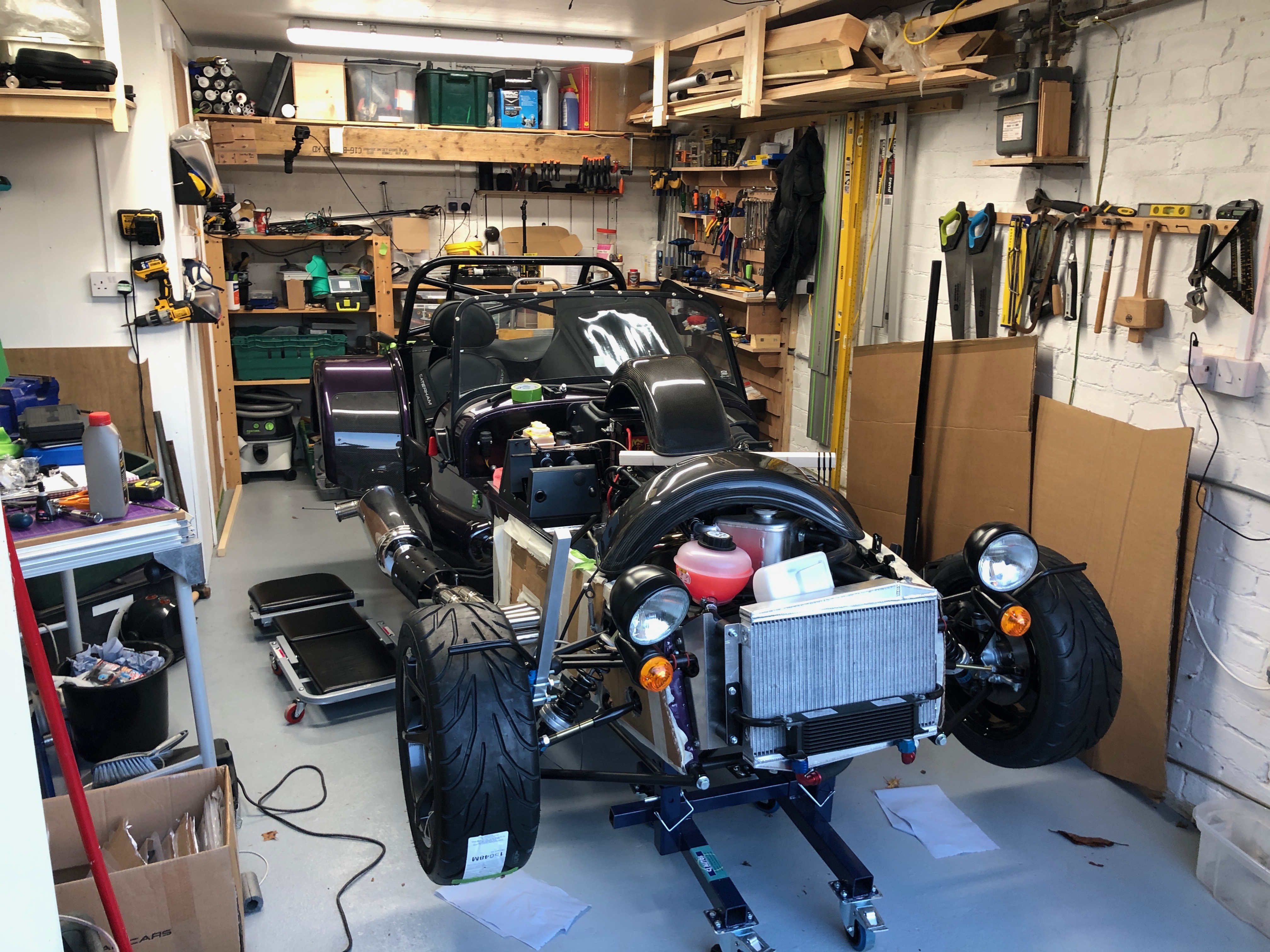 Build Session 35 : Front Wings, Handbrake Cable and Tidying Up